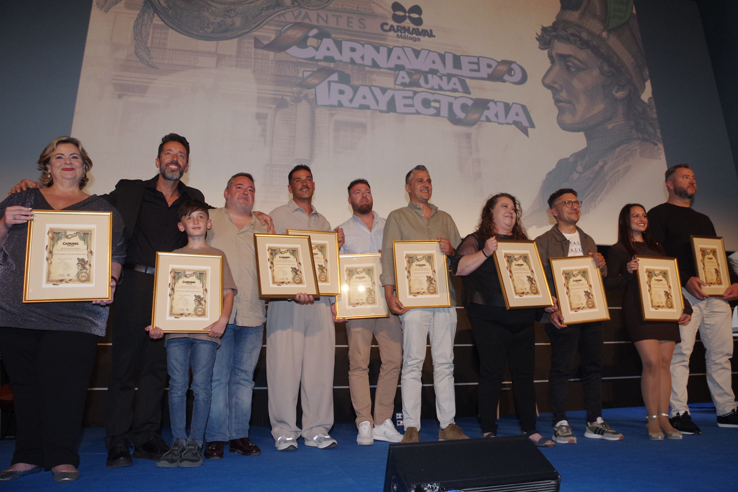 Entrega del reconocimiento Carnavalero a una trayectoria del Carnaval de Málaga 2027